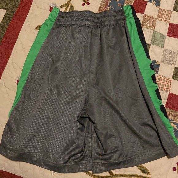 Nike Dri Fit Elite - Picture 2 of 5